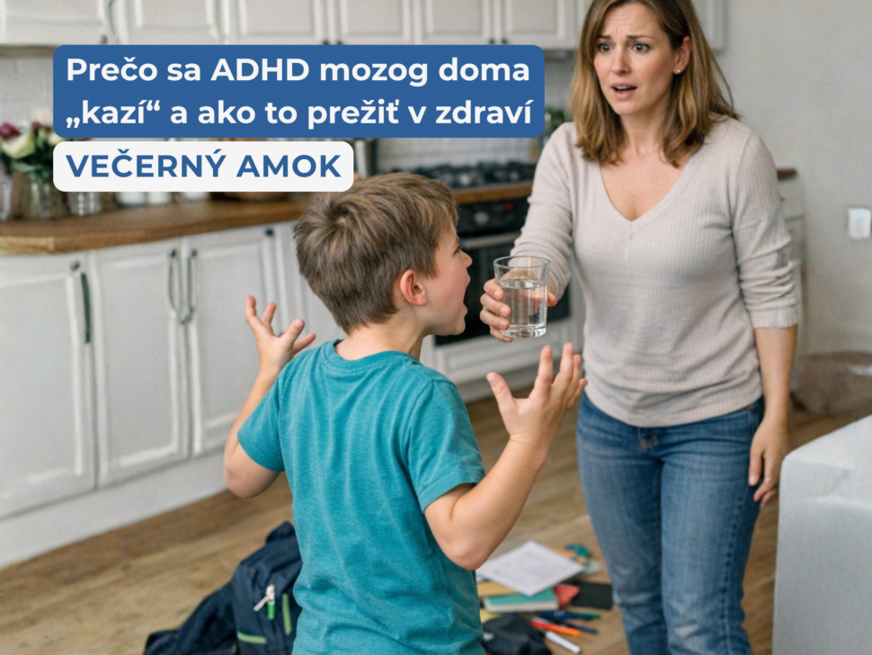 Dieťa v preťažení, zúrivo kričí zatiaľ čo mu mama podáva pohár vody
